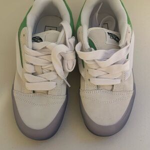VANS Knu Skool NEW WITHOUT BOX